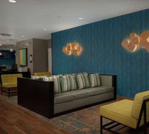 Hampton Inn Lake Havasu City Lobby