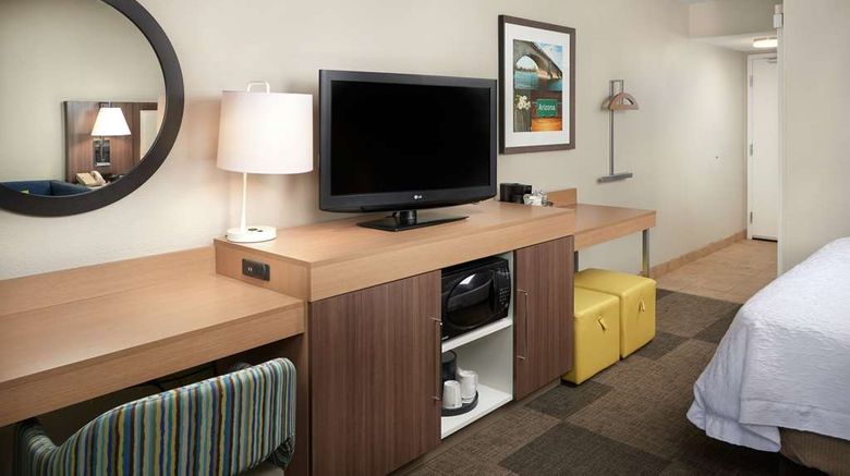 <b>Hampton Inn Lake Havasu City Room</b>. Images powered by <a href="https://iceportal.shijigroup.com/" title="IcePortal" target="_blank">IcePortal</a>.