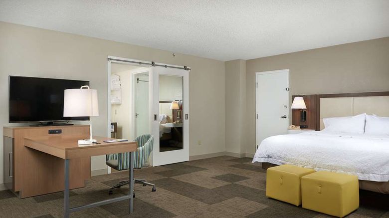 <b>Hampton Inn Lake Havasu City Room</b>. Images powered by <a href="https://iceportal.shijigroup.com/" title="IcePortal" target="_blank">IcePortal</a>.