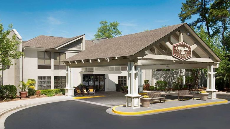 <b>Hampton Inn Hilton Head Exterior</b>. Images powered by <a href="https://iceportal.shijigroup.com/" title="IcePortal" target="_blank">IcePortal</a>.