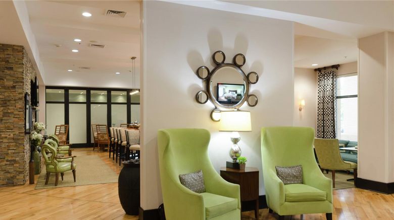 <b>Hampton Inn Lobby</b>. Images powered by <a href="https://iceportal.shijigroup.com/" title="IcePortal" target="_blank">IcePortal</a>.