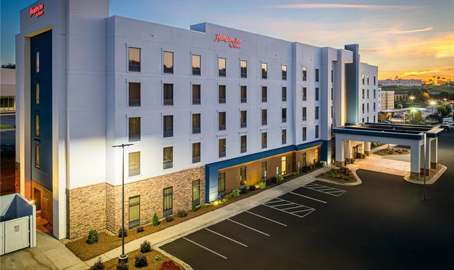 Hampton Inn Exterior