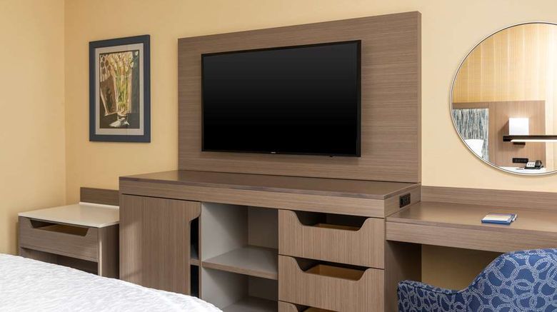 <b>Hampton Inn Holland Other</b>. Images powered by <a href="https://iceportal.shijigroup.com/" title="IcePortal" target="_blank">IcePortal</a>.