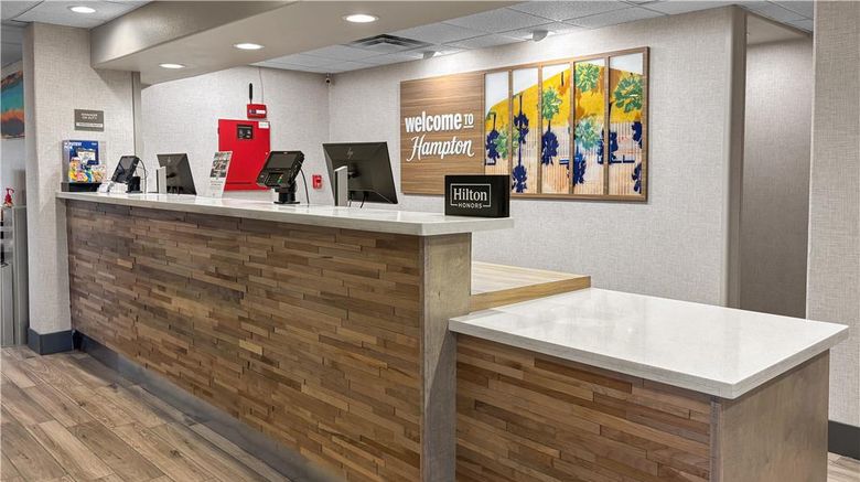 <b>Hampton Inn & Suites Harlingen Lobby</b>. Images powered by <a href="https://iceportal.shijigroup.com/" title="IcePortal" target="_blank">IcePortal</a>.