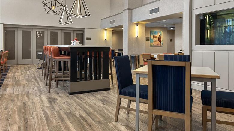 <b>Hampton Inn & Suites Harlingen Lobby</b>. Images powered by <a href="https://iceportal.shijigroup.com/" title="IcePortal" target="_blank">IcePortal</a>.