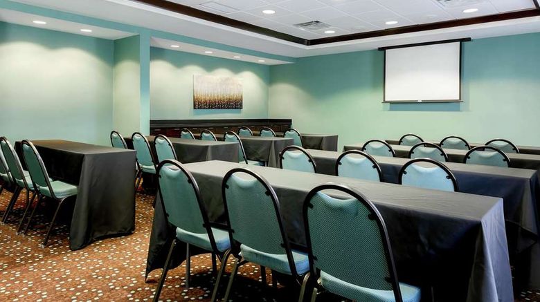<b>Hampton Inn/Stes Wheeling-The Highlands Meeting</b>. Images powered by <a href="https://iceportal.shijigroup.com/" title="IcePortal" target="_blank">IcePortal</a>.