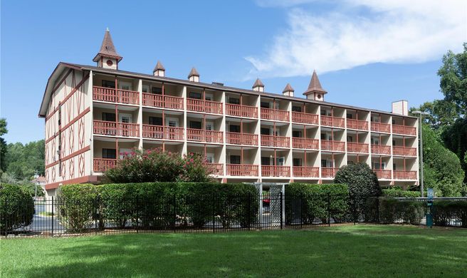 Hampton Inn Helen on the River Exterior