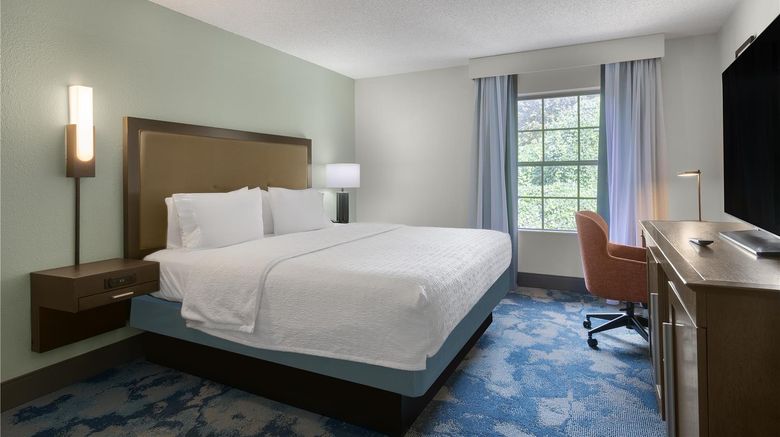 <b>Hampton Inn Helen on the River Room</b>. Images powered by <a href="https://iceportal.shijigroup.com/" title="IcePortal" target="_blank">IcePortal</a>.