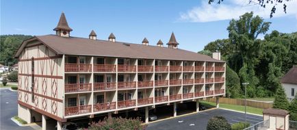 Hampton Inn Helen on the River Exterior