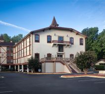 Hampton Inn Helen on the River Exterior