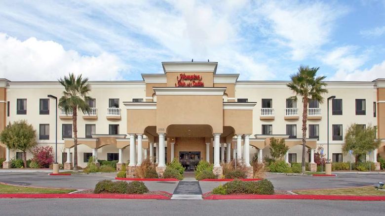 <b>Hampton Inn & Suites Hemet Exterior</b>. Images powered by <a href="https://iceportal.shijigroup.com/" title="IcePortal" target="_blank">IcePortal</a>.