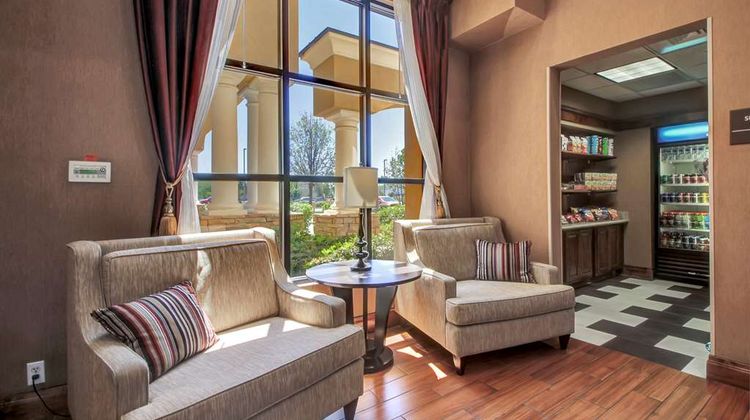 Hampton Inn & Suites Hemet Lobby