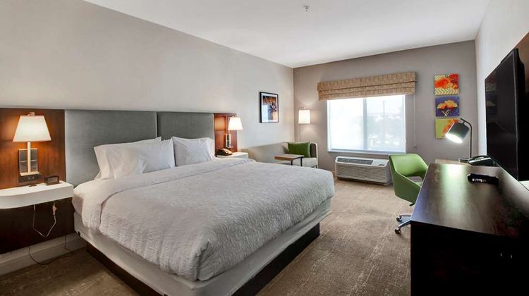 Hampton Inn & Suites Hemet Room