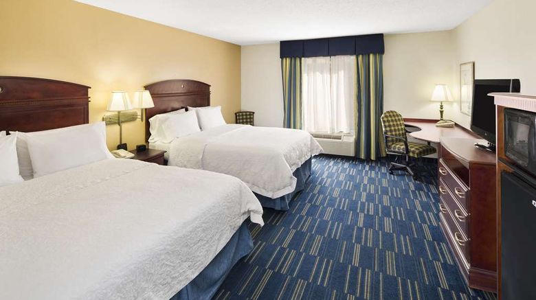 <b>Hampton Inn - Hinesville Room</b>. Images powered by <a href="https://iceportal.shijigroup.com/" title="IcePortal" target="_blank">IcePortal</a>.
