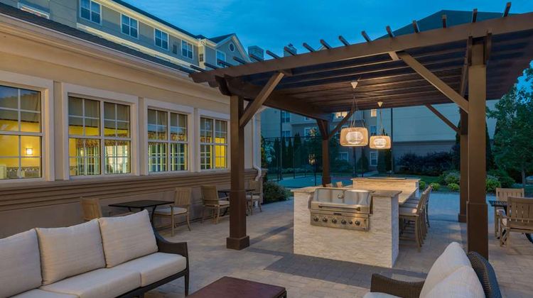 Homewood Suites by Hilton Holyoke Exterior