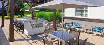 Homewood Suites by Hilton Holyoke Exterior