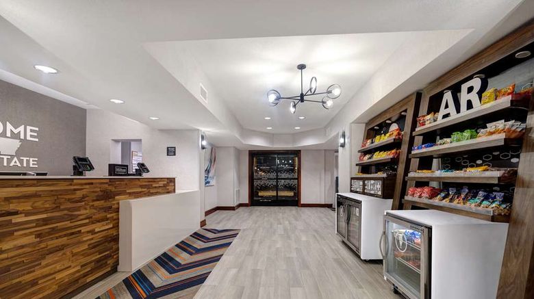 <b>Hampton Inn Hot Springs Lobby</b>. Images powered by <a href="https://iceportal.shijigroup.com/" title="IcePortal" target="_blank">IcePortal</a>.