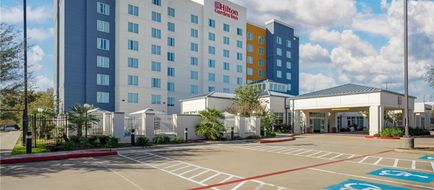 Hilton Garden Inn Houston NW America Plz Exterior