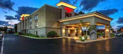 Hampton Inn Baytown Exterior