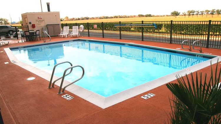 Hampton Inn Baytown Pool