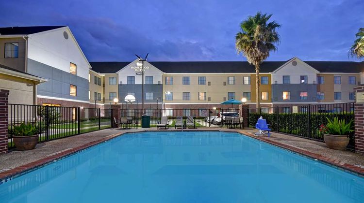 Homewood Suites by Hilton Intercon Arpt Pool