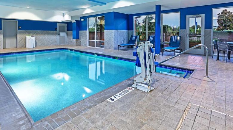 <b>Hampton Inn & Stes Houston I-10 Central Pool</b>. Images powered by <a href="https://iceportal.shijigroup.com/" title="IcePortal" target="_blank">IcePortal</a>.