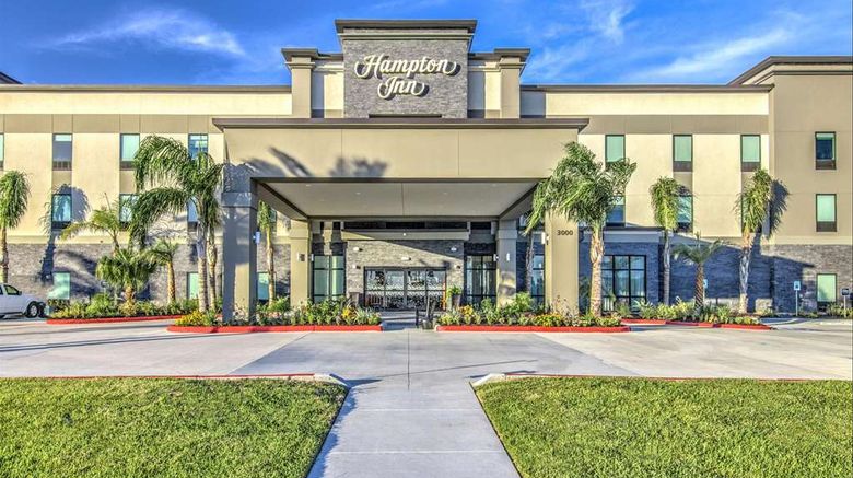 Hampton Inn Seabrook Exterior. Images powered by <a href="https://iceportal.shijigroup.com" target="_blank" rel="noopener">Ice Portal</a>.