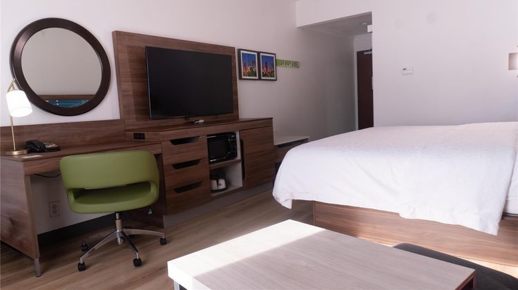 Hampton Inn & Suites Houston-Katy Room