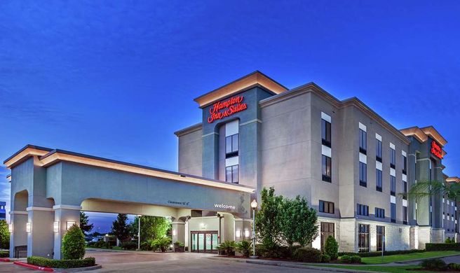 Hampton Inn & Suites Houston/League City Exterior