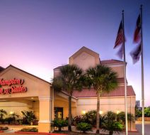 Hampton Inn & Suites Houston-Medical Ctr Exterior