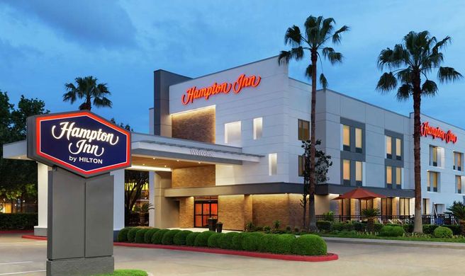 Hampton Inn Houston-Brookhollow Exterior