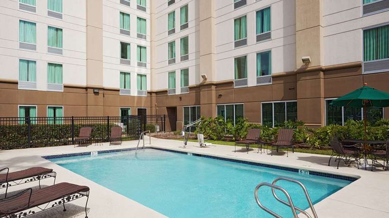 <b>Hampton Inn Houston-Near the Galleria Pool</b>. Images powered by <a href="https://iceportal.shijigroup.com/" title="IcePortal" target="_blank">IcePortal</a>.