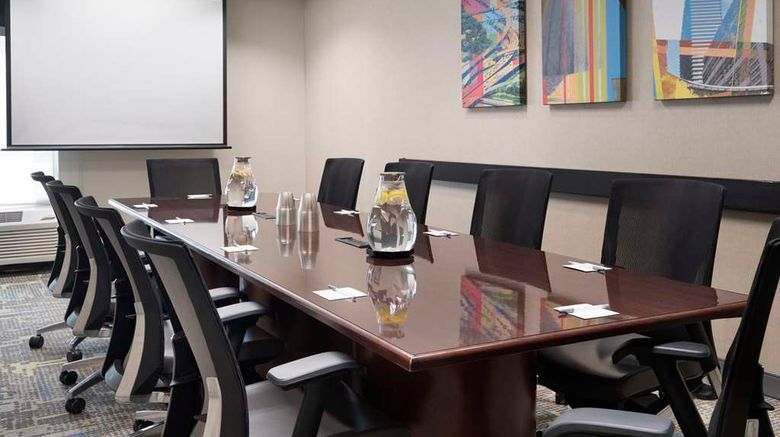 <b>Hampton Inn Houston-Near the Galleria Meeting</b>. Images powered by <a href="https://iceportal.shijigroup.com/" title="IcePortal" target="_blank">IcePortal</a>.
