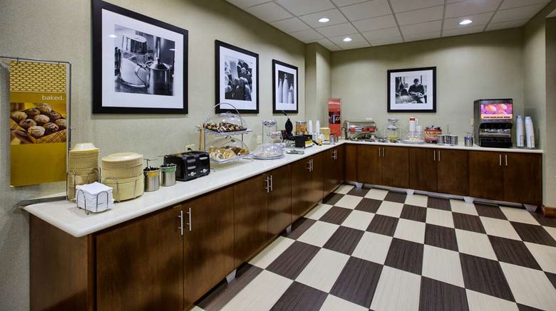 <b>Hampton Inn & Suites Rosenberg Restaurant</b>. Images powered by <a href="https://iceportal.shijigroup.com/" title="IcePortal" target="_blank">IcePortal</a>.