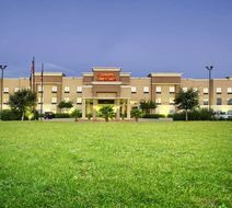 Hampton Inn & Suites Rosenberg Exterior