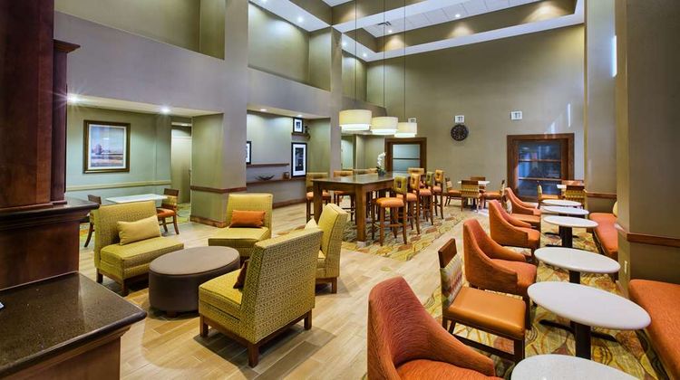 Hampton Inn & Suites Rosenberg Lobby