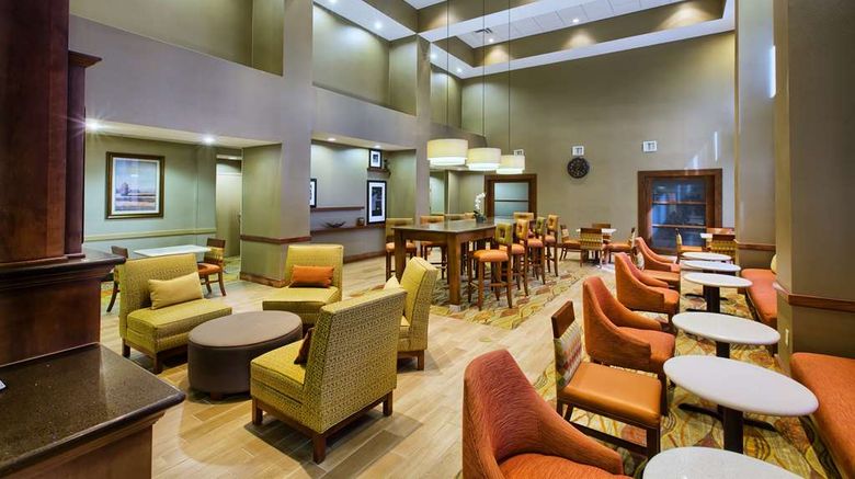 <b>Hampton Inn & Suites Rosenberg Lobby</b>. Images powered by <a href="https://iceportal.shijigroup.com/" title="IcePortal" target="_blank">IcePortal</a>.