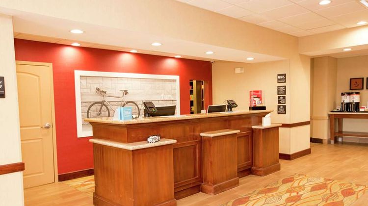 Hampton Inn & Suites Rosenberg Lobby