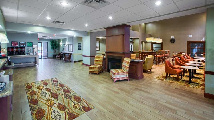 Hampton Inn & Suites Rosenberg Lobby