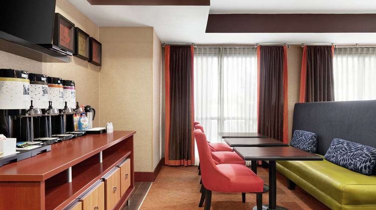 Hampton Inn Stafford Lobby