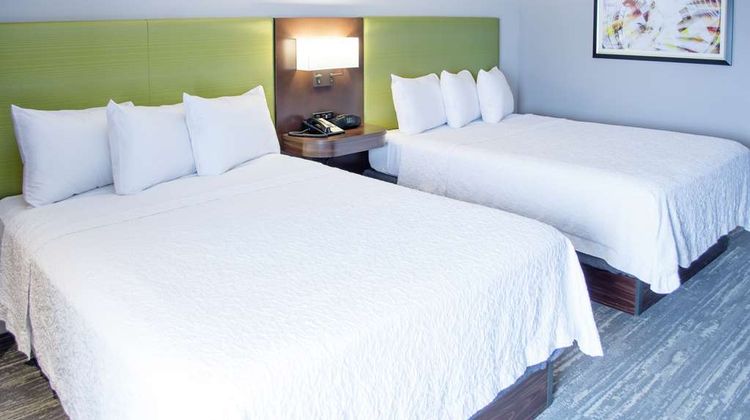 Hampton Inn I-10W Energy Corridor Room