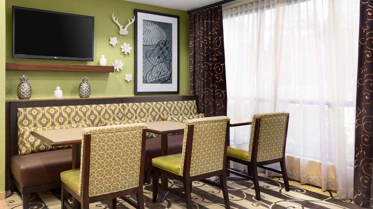 Hampton Inn Houston Willowbrook Mall Lobby