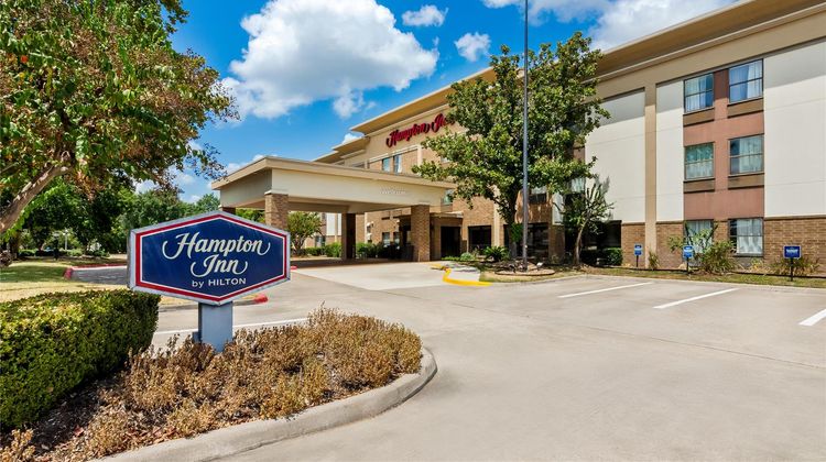Hampton Inn Houston Willowbrook Mall Exterior