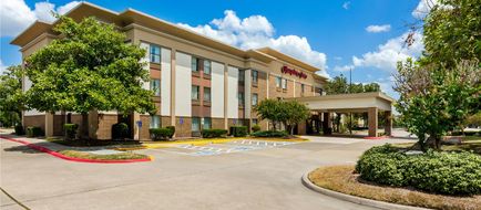 Hampton Inn Houston Willowbrook Mall Exterior