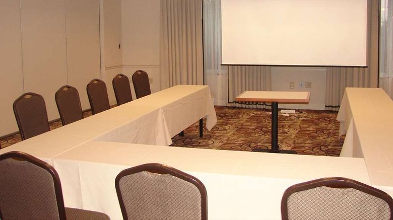 <b>Hilton Garden Inn Meeting</b>. Images powered by <a href="https://iceportal.shijigroup.com/" title="IcePortal" target="_blank">IcePortal</a>.