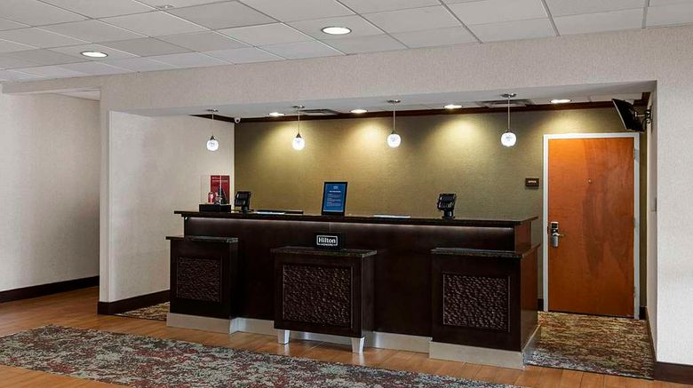 <b>Hampton Inn Nanuet Lobby</b>. Images powered by <a href="https://iceportal.shijigroup.com/" title="IcePortal" target="_blank">IcePortal</a>.