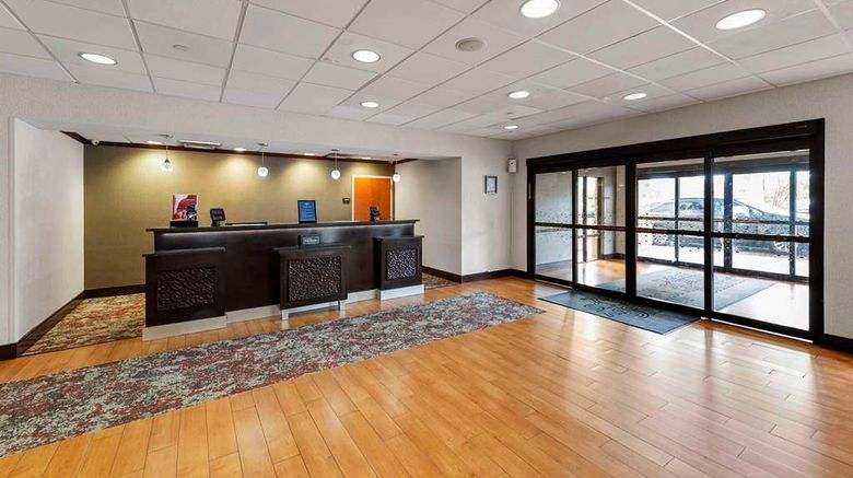 <b>Hampton Inn Nanuet Lobby</b>. Images powered by <a href="https://iceportal.shijigroup.com/" title="IcePortal" target="_blank">IcePortal</a>.