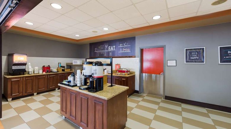 <b>Hampton Inn Nanuet Restaurant</b>. Images powered by <a href="https://iceportal.shijigroup.com/" title="IcePortal" target="_blank">IcePortal</a>.