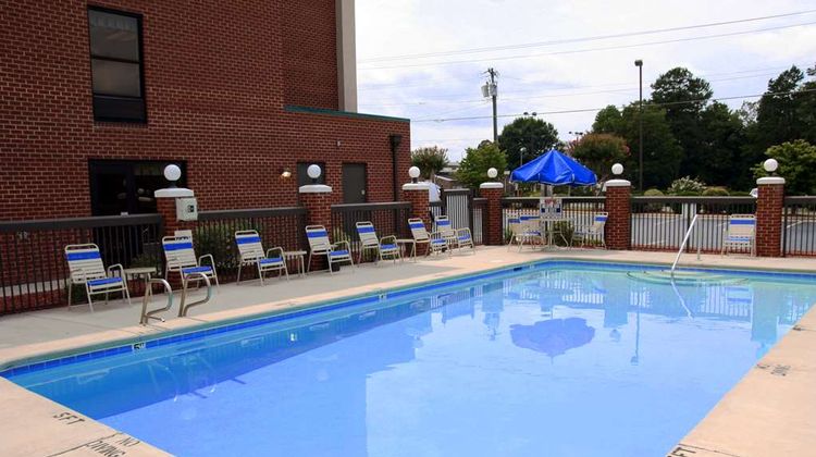 Hampton Inn High Point Pool