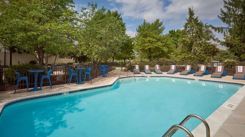 <b>Hampton Inn Harrisburg West Pool</b>. Images powered by <a href="https://iceportal.shijigroup.com/" title="IcePortal" target="_blank">IcePortal</a>.
